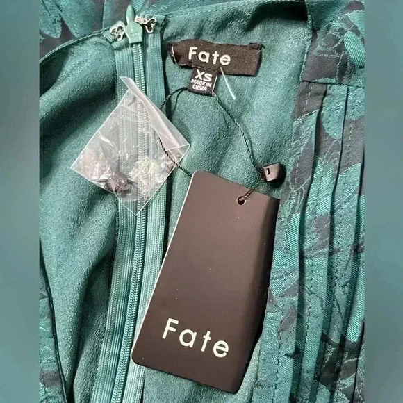 Fate Rare Kind Floral Mini Dress NWT XS - Picture 7 of 8